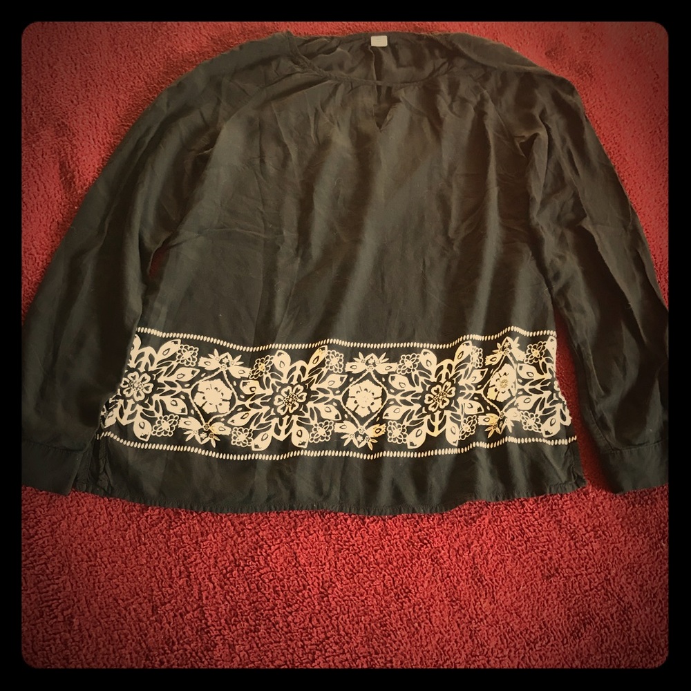 Black old navy long sleeve shirt size S